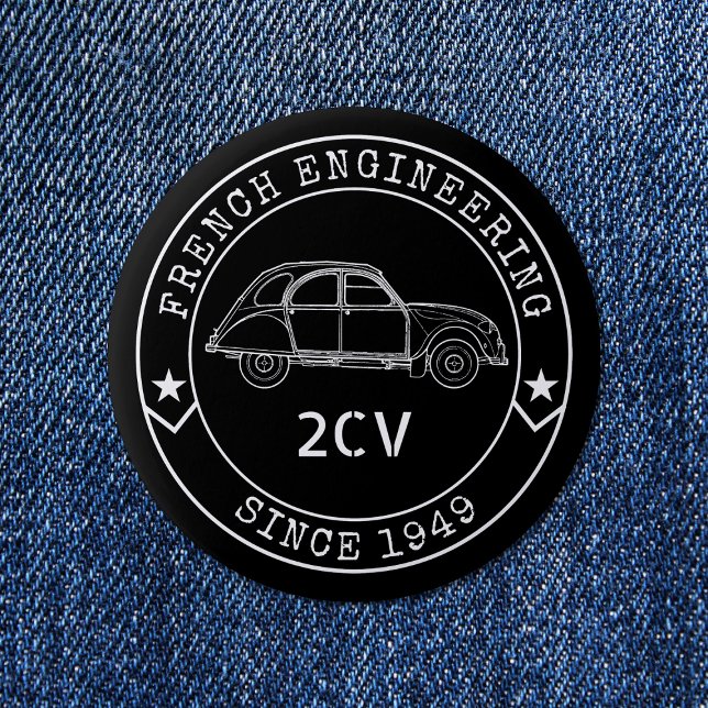 Vintage 2CV Oldtimer-Abzeichen für technische Exze Button (2CV Button in Black with a White Badge Text Design and and Illustration of the Deux Chevaux )
