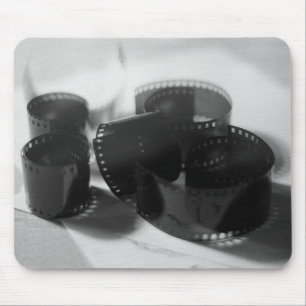 Vintage 35 mm Filmstreifen in Schwarzweiß Mousepad