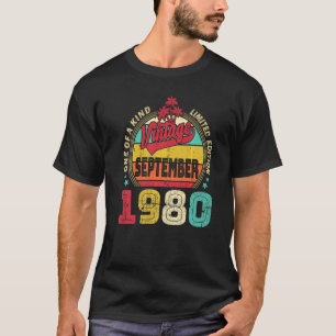 Vintage 42. Geburtstag Großartig seit September 19 T-Shirt