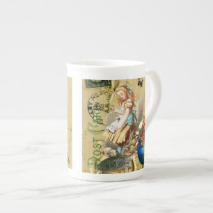 Vintage Alice im Wunderland Collage Prozellantasse