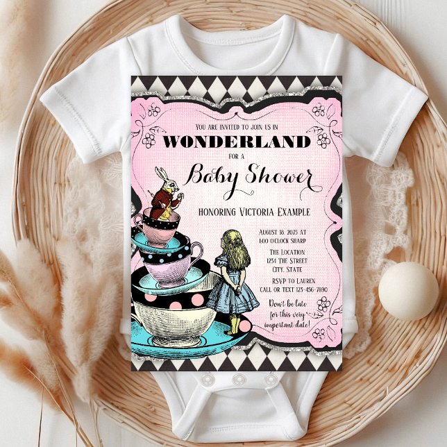 Vintage Alice im Wunderland Kinderdusche Einladung (Cute vintage Alice in Wonderland baby shower invitation with teacups and characters.)