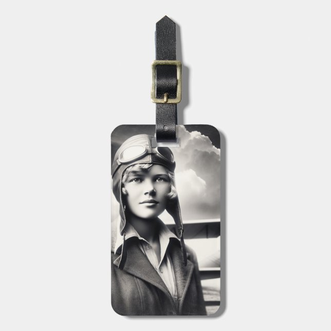 Vintage Amelia Earhart Female Aviator Adventurer Gepäckanhänger (Vorderseite vertikal)