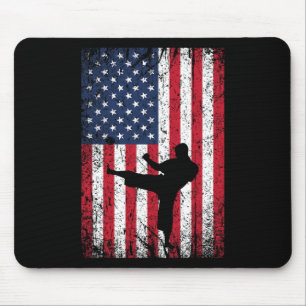 Vintage amerikanische Flagge Karate 4. Juli Marti Mousepad