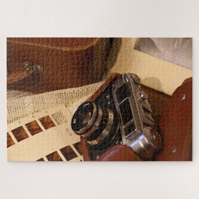 Vintage Analogkamera in Lederbraun Puzzle (Horizontal)