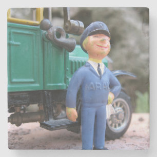 Vintage ARAL-Tankstelle und Modellwagen Steinuntersetzer