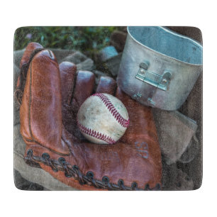 Vintage-Baseballhandschuh und Ball Baseballhandsch Schneidebrett