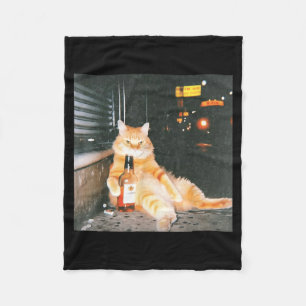 Vintage betrunkenes Katzen-Meme in nächtlicher Str Fleecedecke