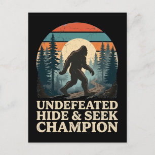 Vintage Bigfoot Bergwandertag Feiertagspostkarte