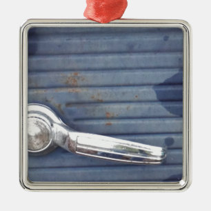 Vintage blaue Tür, Silbergriff Silbernes Ornament