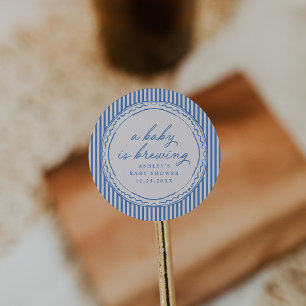 Vintage Blue Stripe Baby ist auf dem Weg Runder Aufkleber