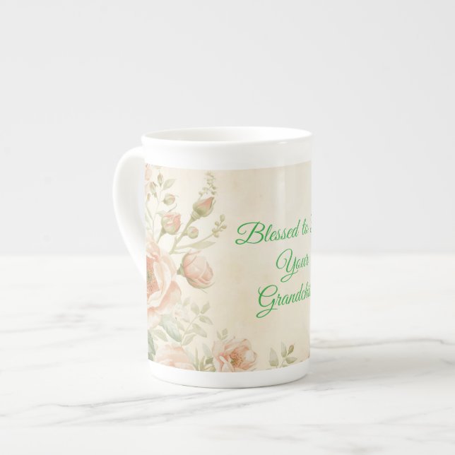 Vintage-Blumen-Oma-Sentiment-Geschenk Prozellantasse (Vorderseite Links)