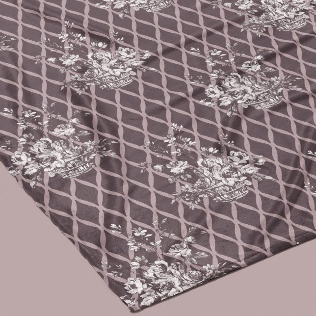 Vintage-Blumen-Plüschdecke in Staubpflaume Fleecedecke (Von Creator hochgeladen)