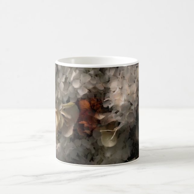 Vintage Blumen Weiße Und Rost Hydrangea Botanisch Kaffeetasse (Mittel)