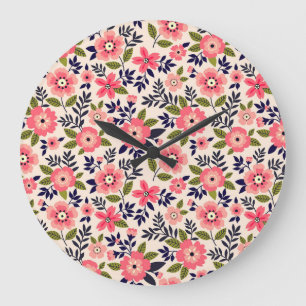 Vintage-Blumenhintergrund, kleine rosa Blumen. Große Wanduhr