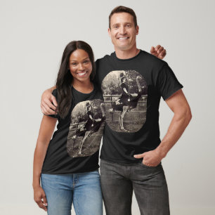 Vintage-Broadway-Schauspielerin reitet auf einem S T-Shirt