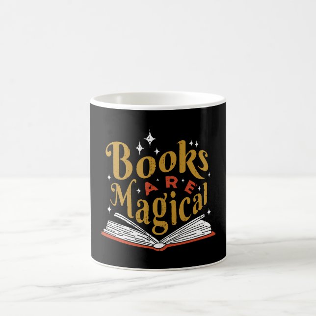 Vintage Bücher sind magisch Kaffeetasse (Mittel)