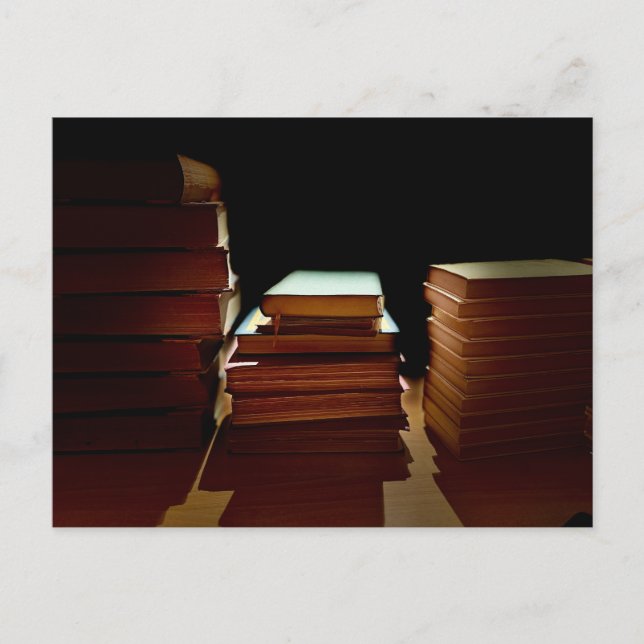 Vintage Bücherstapel-Ästhetik Postkarte (Vorderseite)