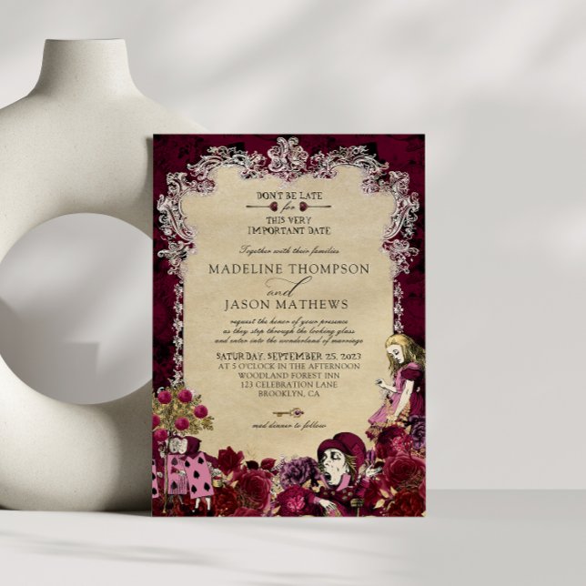 Vintage Burgundy Gold Alice im Wunderland Hochzeit Einladung (Von Creator hochgeladen)