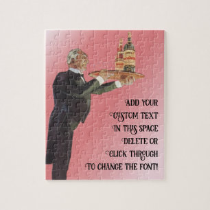 Vintage Butler im Smoking serviert Wein auf einem  Puzzle