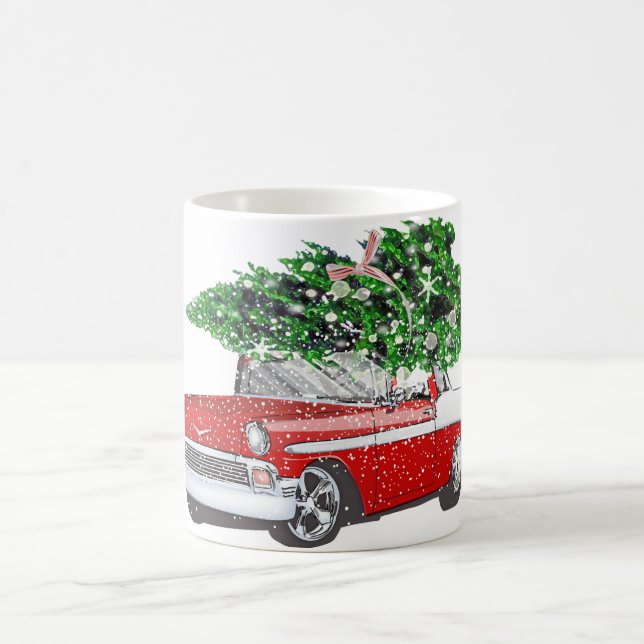 Vintage Car mit Weihnachtsbaum Kaffeetasse (Mittel)