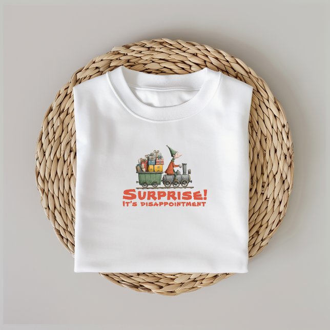 Vintage cartoon elf ironic wishes T-Shirt (Von Creator hochgeladen)