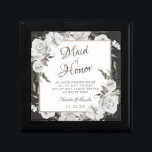Vintage Cherish Trauzeugin Zitat Personalisiert Erinnerungskiste<br><div class="desc">Vintage Cherish White Floral & Rose Gold lackierte Rose und Blume. Vintag klassisches und elegantes Aussehen, viel Grau, Elfenbeinweiß, Rose Gold, Dusty Pink, Pine Green, Gray Blätter und Blattwerk. Mit handgemalten Blütenelementen, Vintagen Schriftart für klassische Schrift und eleganten Rose Gold Glitzer Foil Geometric Square Rahmen auf einem kohlefarbigen, dunkelgraufarbigen Hintergrund...</div>