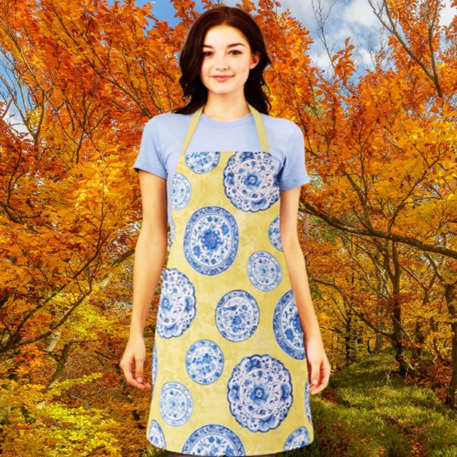 Vintage Chinoiserie Antike Teller verschleiert Dam Schürze (Vintage chinoiserie plates on a faded damask background)