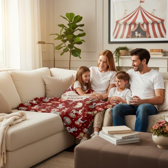 Vintage Circus Animals Pattern Red Fleece Blanket (Von Creator hochgeladen)