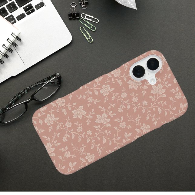 Vintage Creme Florals - Elegante Romantik iPhone Hülle (Von Creator hochgeladen)
