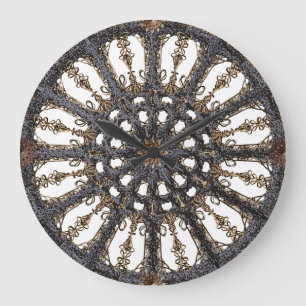 Vintage dekorative Uhr in der gotischen Art