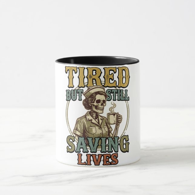 Vintage-Distressed-T-Shirt-Design Tasse (Zentrum)