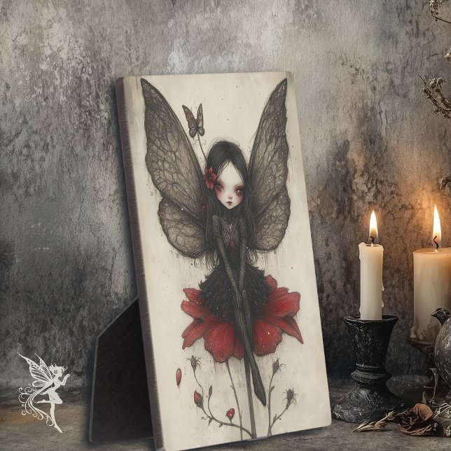 Vintage dunkle Fee auf einer roten Blume Fotoplatte (Von Creator hochgeladen)