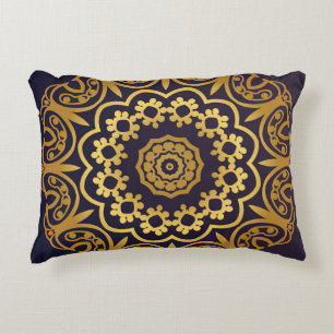 Vintage-Einladungskarte mit Mandala-Muster. Dekor Dekokissen