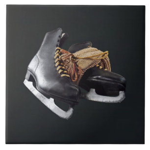 Vintage-Eisschlittschuhe Fliese