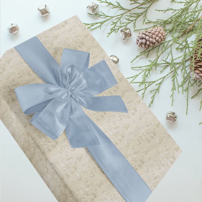 Vintage Elegante Ecru Antik-Damaskus Geschenkpapier (Elegant faded antique damask pattern)