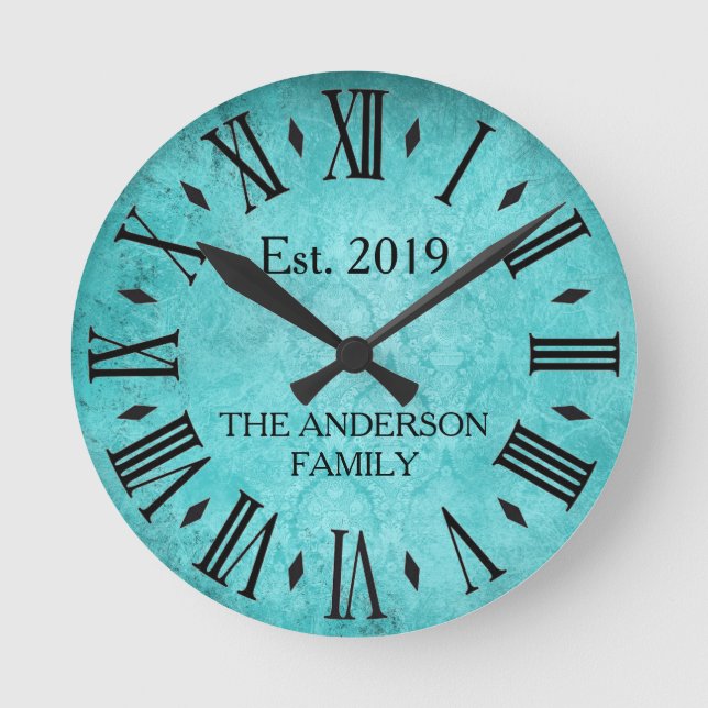 Vintage elegante Familienname-römische Ziffer Runde Wanduhr (Vorderseite)