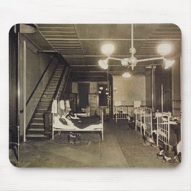 Vintage Feuerwehrmänner - Feuerwache-Betten Mousepad (Vorne)