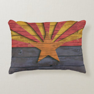 Vintage Flagge von Arizona beunruhigte hölzernen Zierkissen
