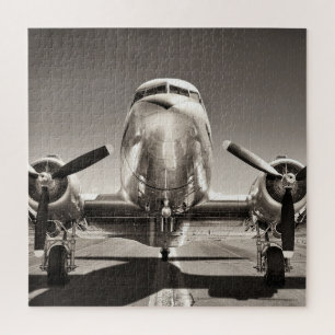 Vintage-Flugzeug auf einer Start- und Landebahn Puzzle