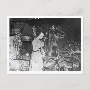 Vintage Frau Blacksmith, 1920 Postkarte