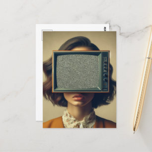Vintage Frau mit einem Fernseher auf dem Kopf Postkarte