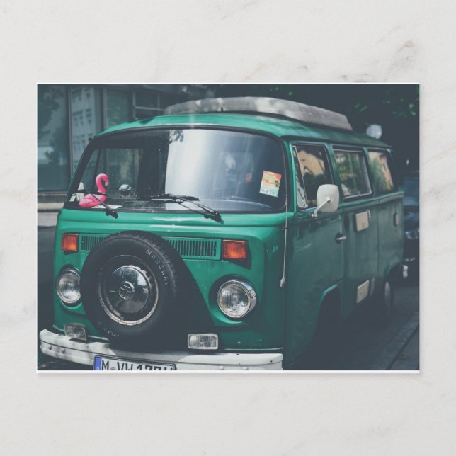 VINTAGE GREEN VAN POSTCARD POSTKARTE (Vorderseite)