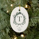 Vintage grüne Botanische Monogramm Keramik Ornament<br><div class="desc">Vintager,  grüner und weicher beige botanischer Monogramm-Rahmen,  Ziergegenstände.</div>