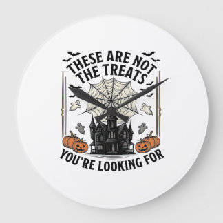 Vintage-Halloween-Geist-Behandlung-Shirt-Design_1 Große Wanduhr