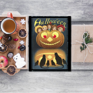 Vintage Halloween-Kinder verstecken sich hinter Kü Feiertagspostkarte