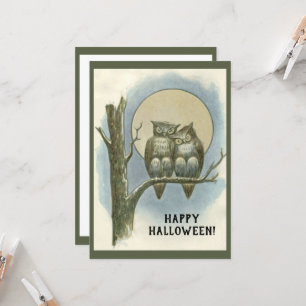 Vintage-Halloween-Paar Eulen sitzt Nachtmond