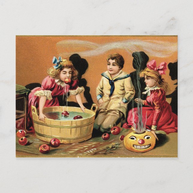 Vintage Halloween-Szene. Postkarte (Vorderseite)