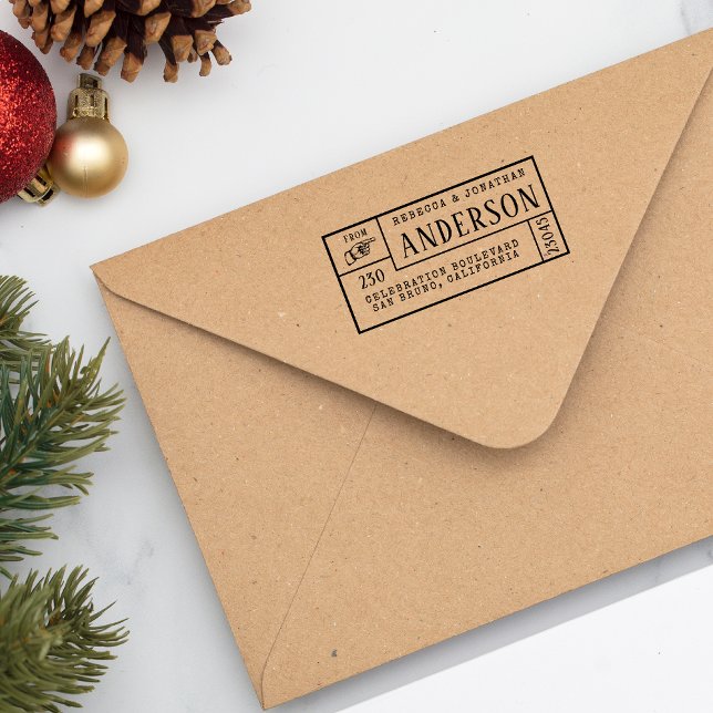 Vintage Hand Klassischer Familienname und Rücksend Permastempel (Von Creator hochgeladen)