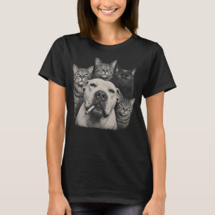 Vintage harter Hund mit Zigarette und mürrischen K T-Shirt