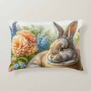 Vintage-Hase im Blumengarten Floral  Dekokissen